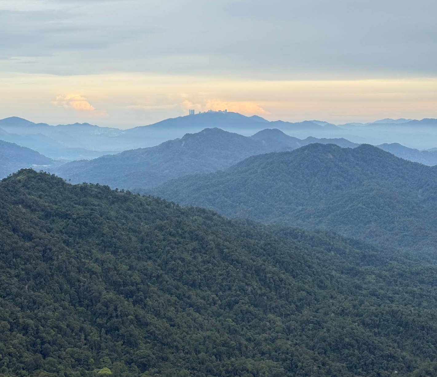 Gunung Besar Hantu